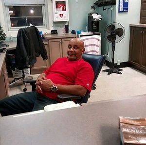 Meet your Posher, Lloyd